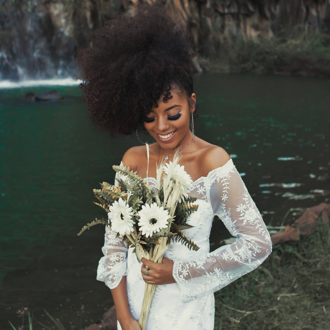 5 Awesome Engagement Card Ideas for Black and Brown Brides